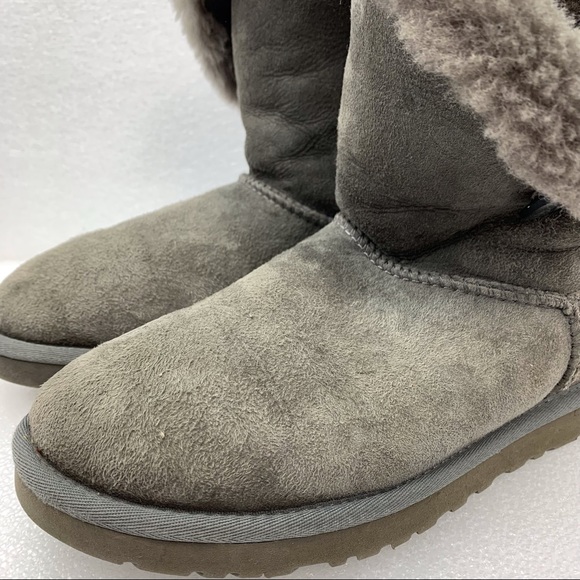 UGG Bailey Button Suede Sheepskin Short Boot - Women's 6 - Picture 5 of 11